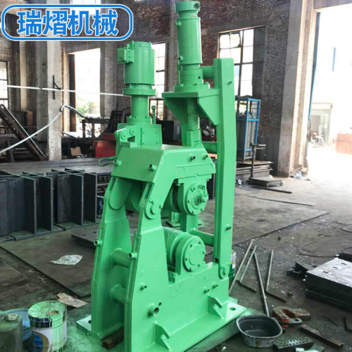 點(diǎn)擊查看拉矯機(jī)23 大圖