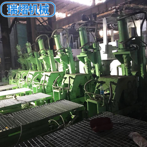 點擊查看連鑄機尾坯夾送裝置1 大圖
