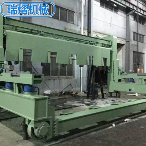 點(diǎn)擊查看連鑄機(jī)中間罐車1 大圖